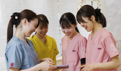採用